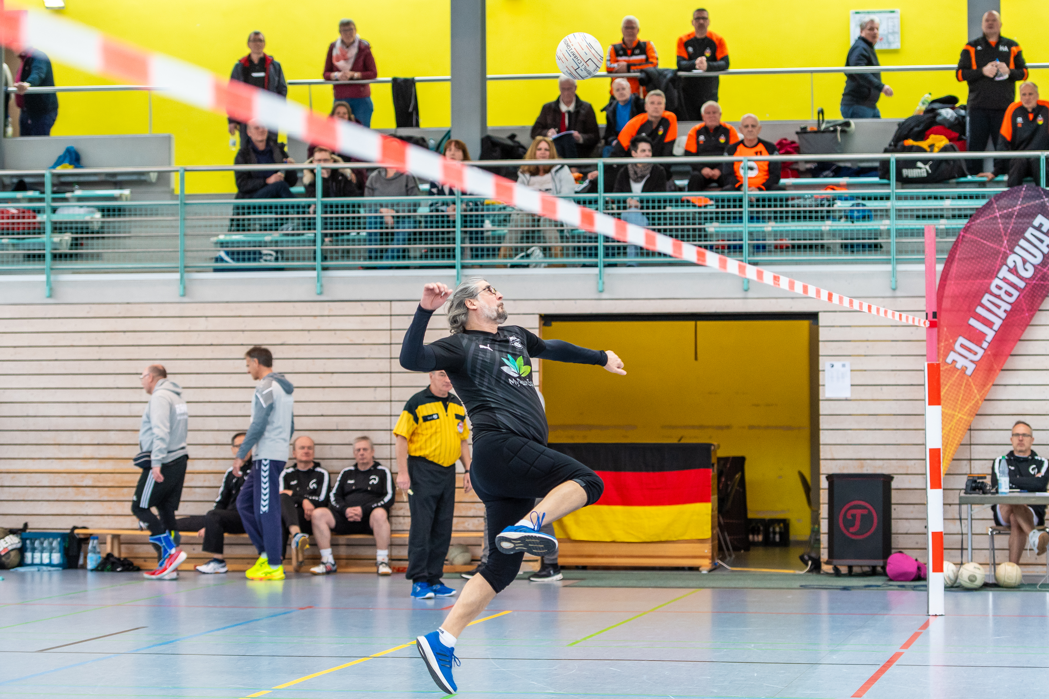 faustball_2025_dm_mnner_55m_sp12_weisel_vers_rosenheim_007_20250316_54391752012_o