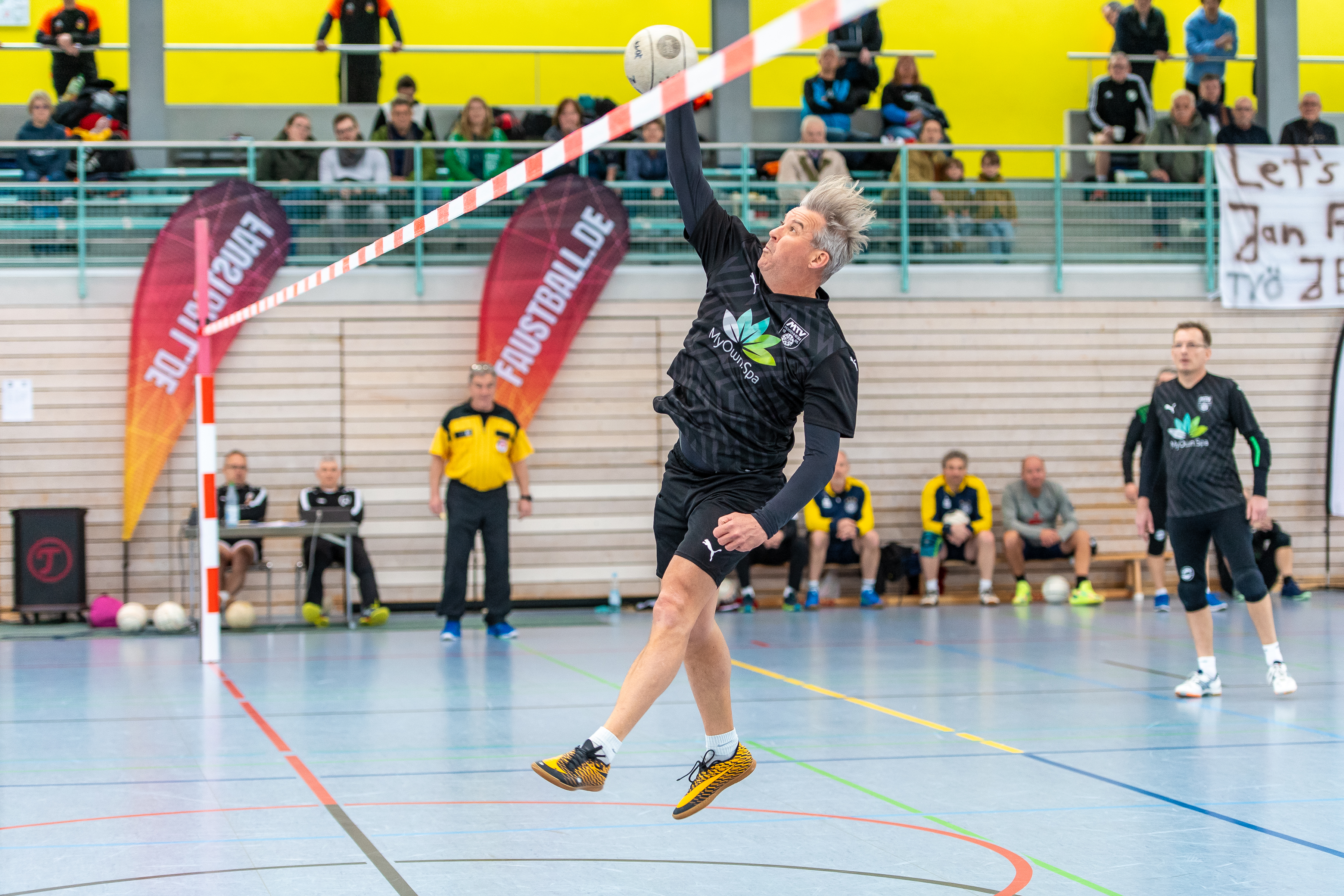 faustball_2025_dm_mnner_55m_sp12_weisel_vers_rosenheim_018_20250316_54393002845_o
