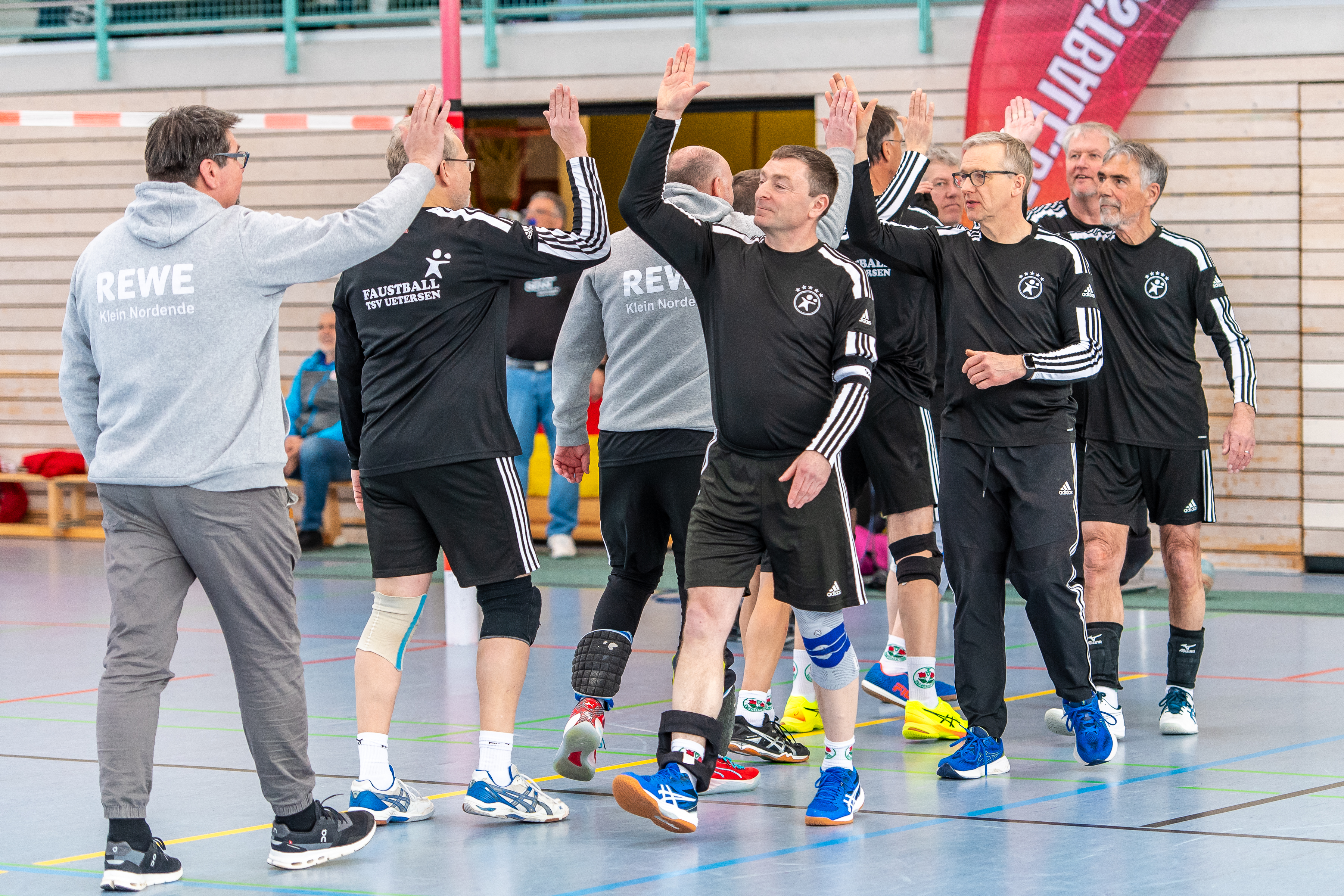 faustball_2025_dm_mnner_55m_sp14_uetersen_vers_leverkusen_006_20250316_54392635106_o