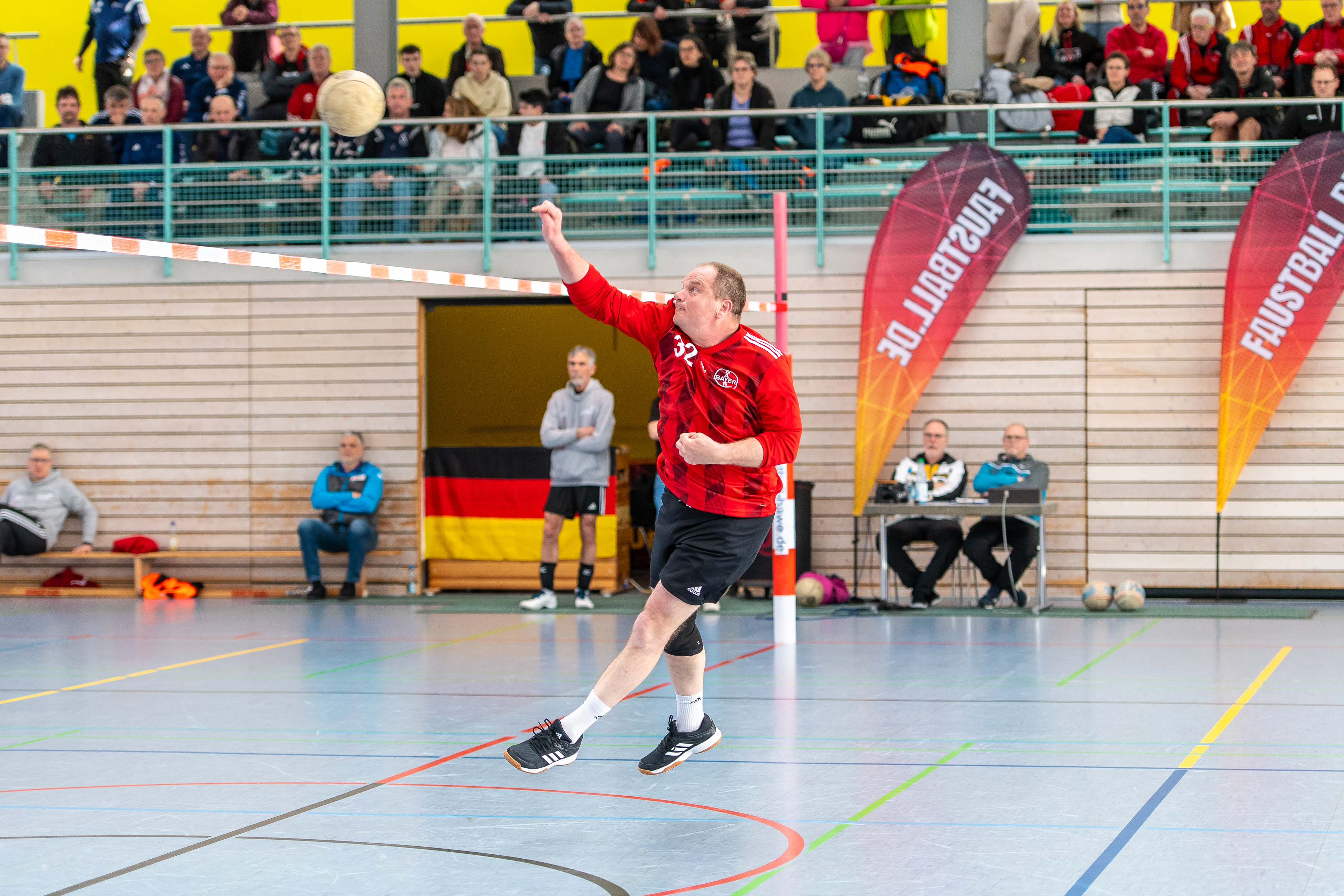 faustball_2025_dm_mnner_55m_sp14_uetersen_vers_leverkusen_028_20250316_54392863593_o