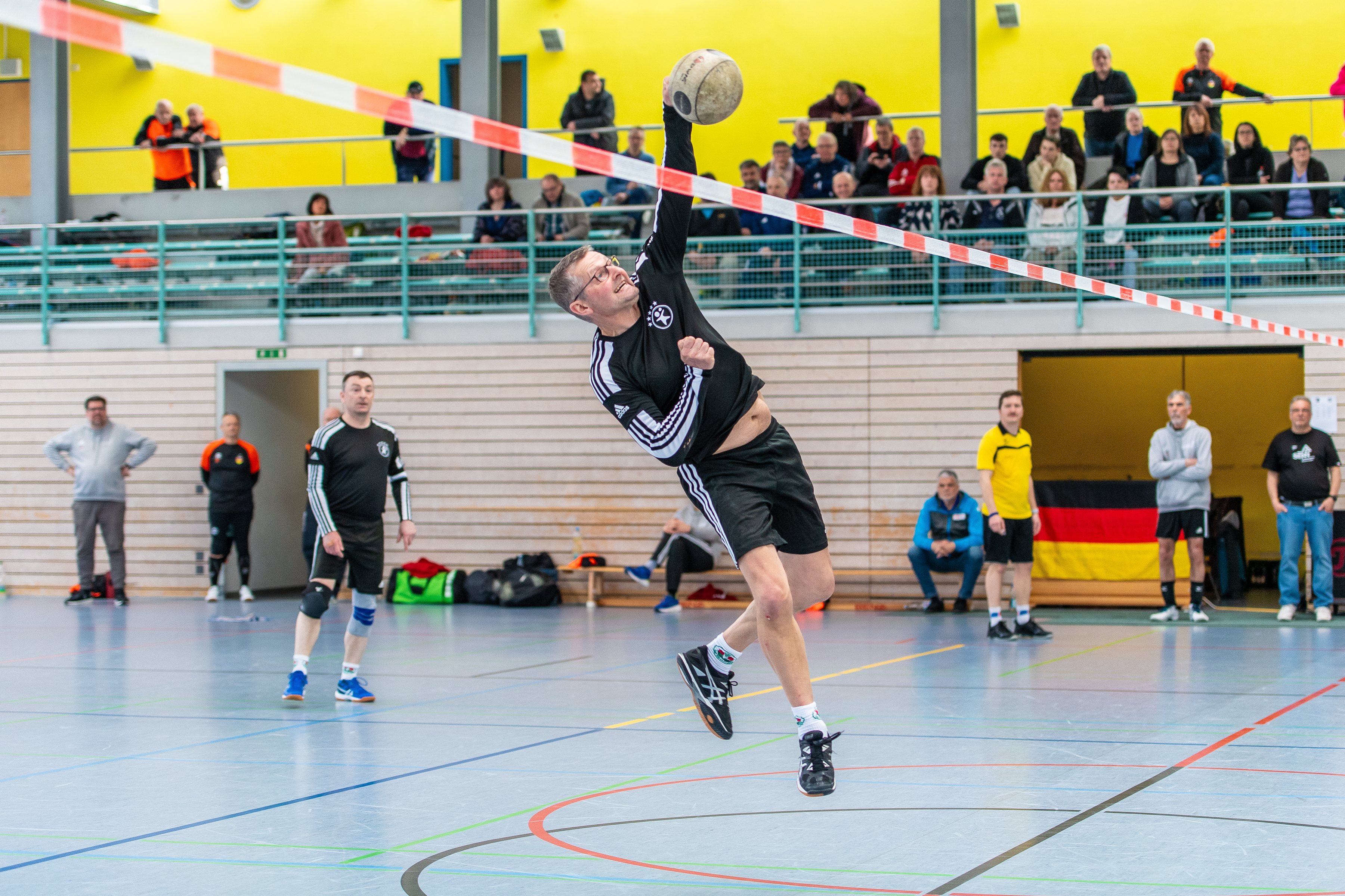 faustball_2025_dm_mnner_55m_sp14_uetersen_vers_leverkusen_029_20250316_54393005605_o